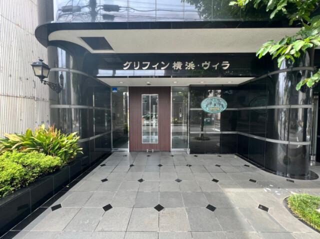 グリフィン横浜・ヴィラ エントランス