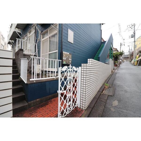 キンガハイツ白楽207号室 エントランス