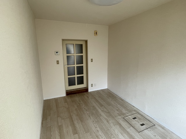 ホームズ駒沢 リビング