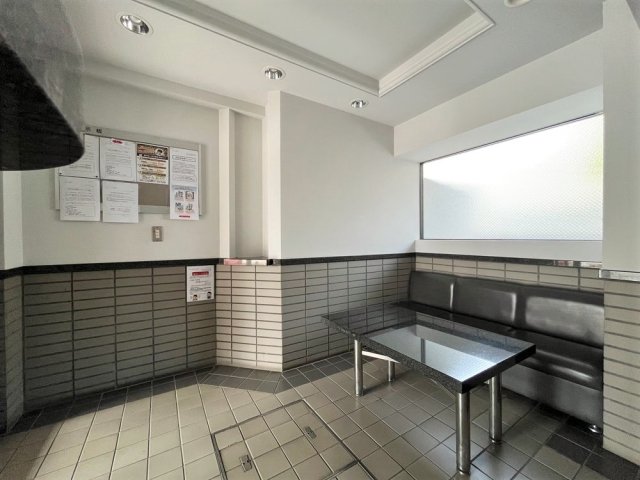 ワコーレ西馬込6階 ロビー