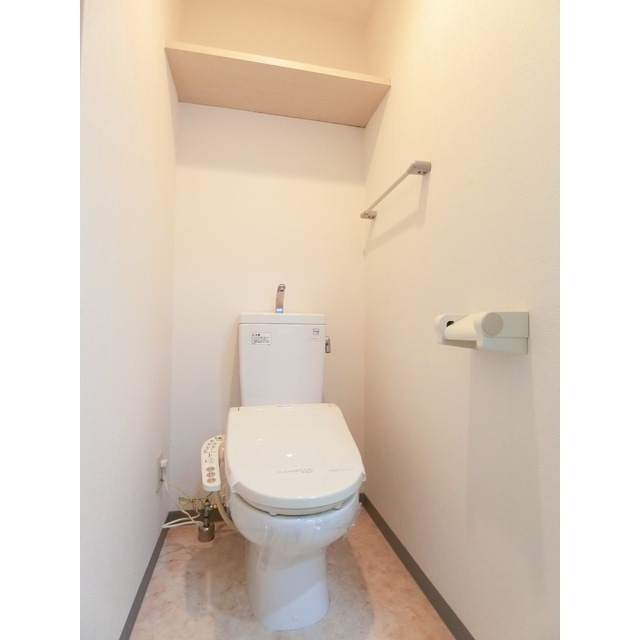 ソレイユ藤が丘102号室 温水洗浄便座付き