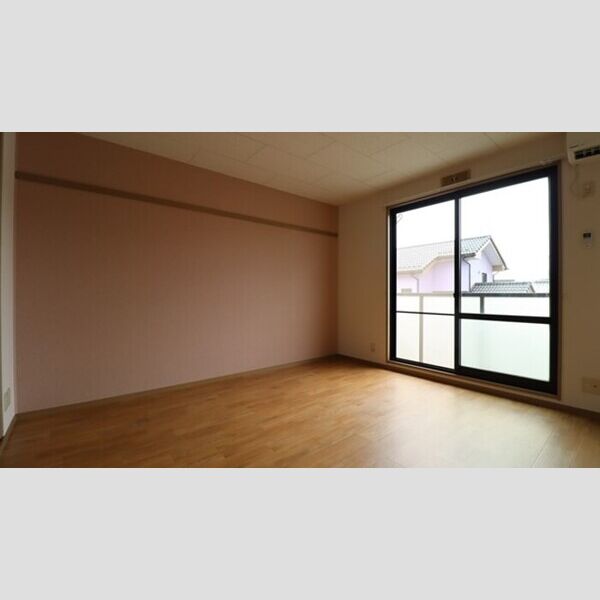 毛呂山ヒルズ202号室 洋室(バルコニー側)