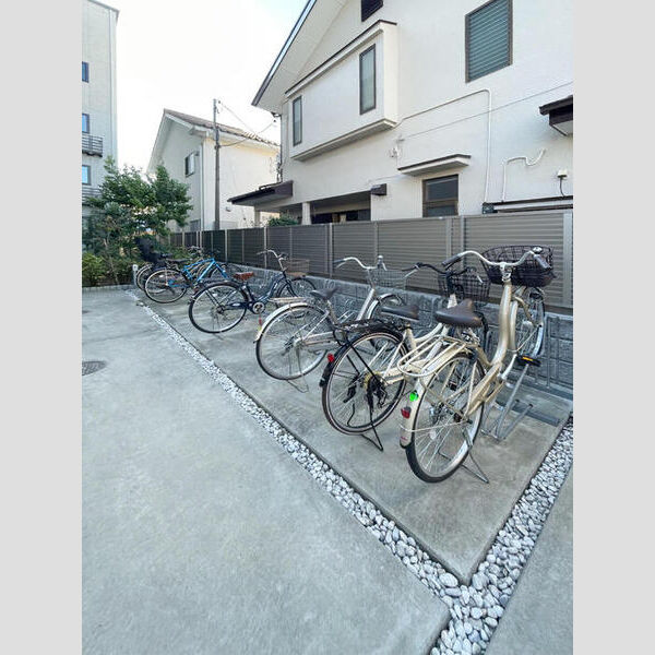 エクセレント ヒルズ 駐輪場