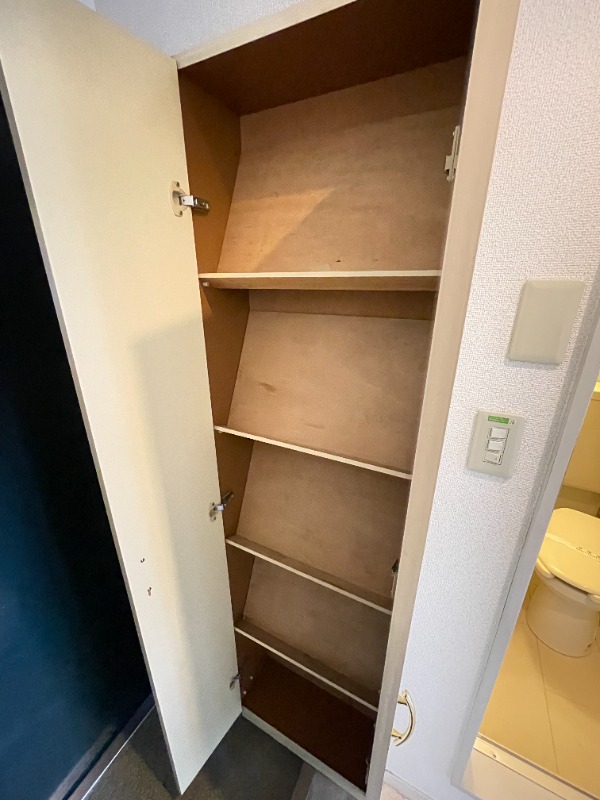 パレス等々力壱番館2階 収納