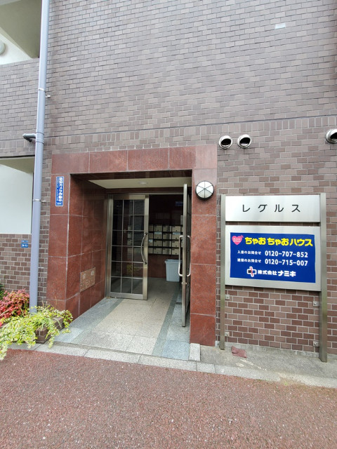 レグルス4階 エントランス