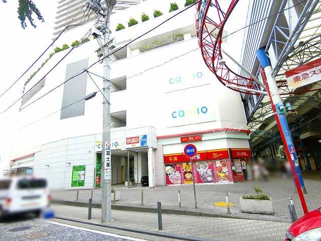 Ｔｈｅ　ｉｎｆｉｅｌｄ　上大岡301号室 【デパート】camio(カミオ)まで696ｍ