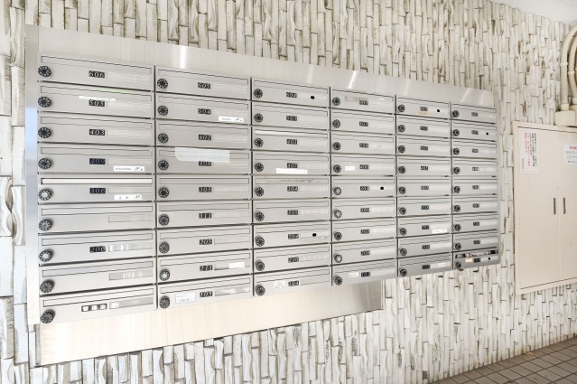 スカイコート子安402号室 メールボックス