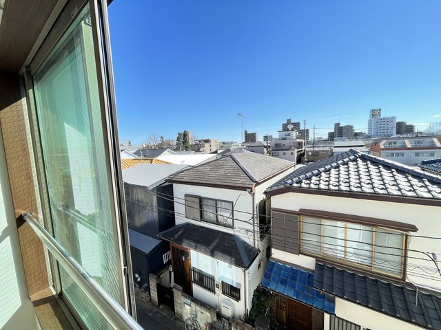 ＰＩＮＥＳ平和台0301号室 展望