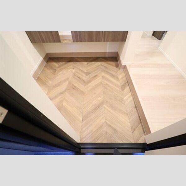 アベニール 玄関