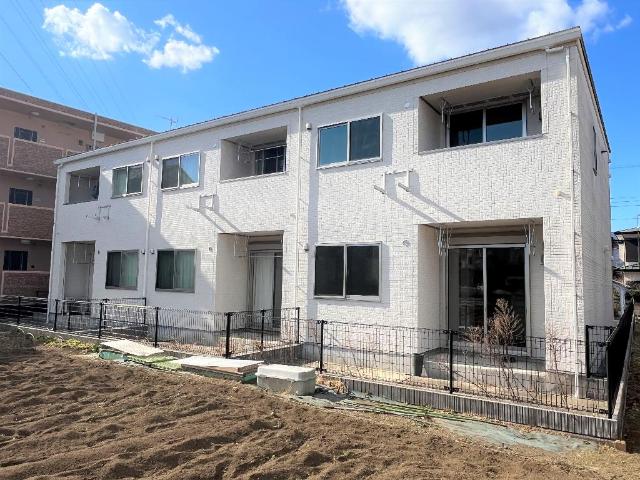 セレーノコトー103号室 外観写真（昼）