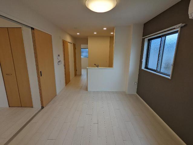 エールスト リビング