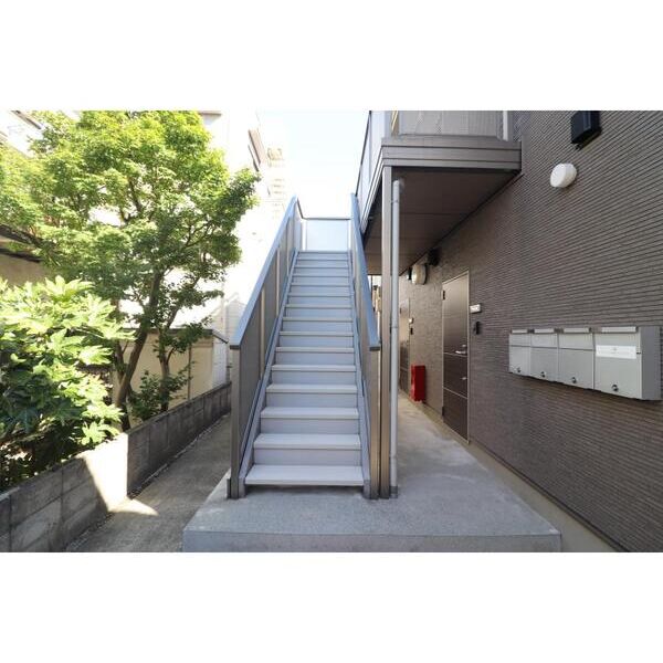 ブルーモンク202号室 エントランス