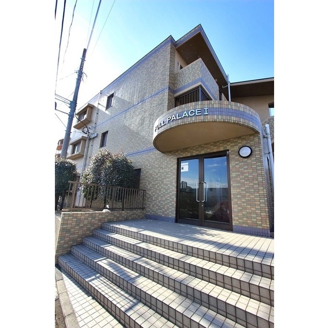 フルパレスⅠ301号室 エントランス前