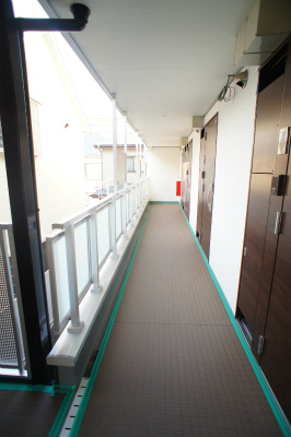 リブリ・サンマリー蕨 駐車場