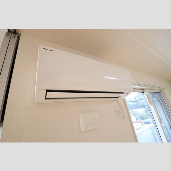 シャリテレーヴ　B201号室 エアコン