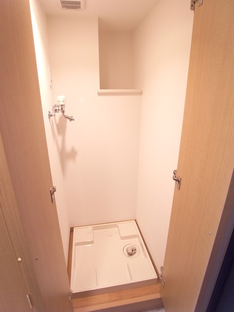 パレステュディオ新宿パークサイド8階 室内洗濯機置き場