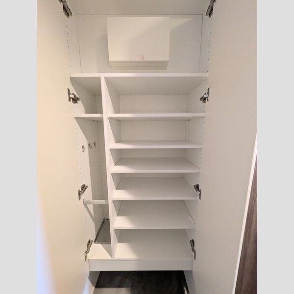 ロイジェント潮見0708号室 シューズボックス