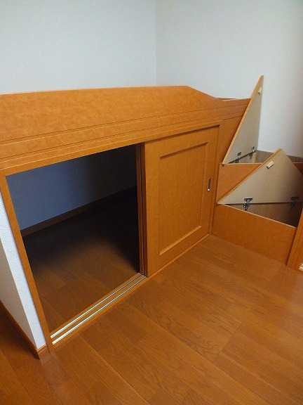 レオパレスタンポポ106号室 寝室