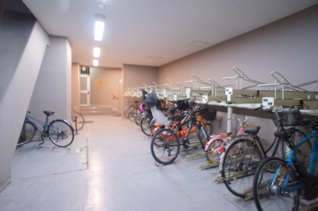 メトロフロント神田7階 駐輪場