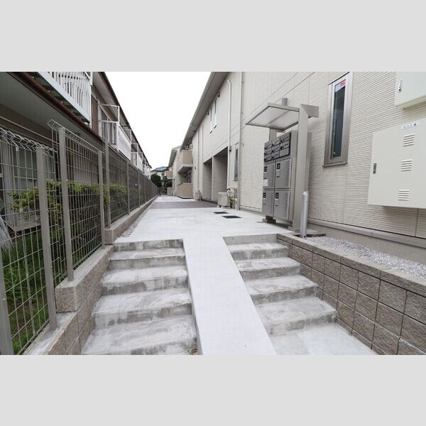 D-room港北203号室 通路