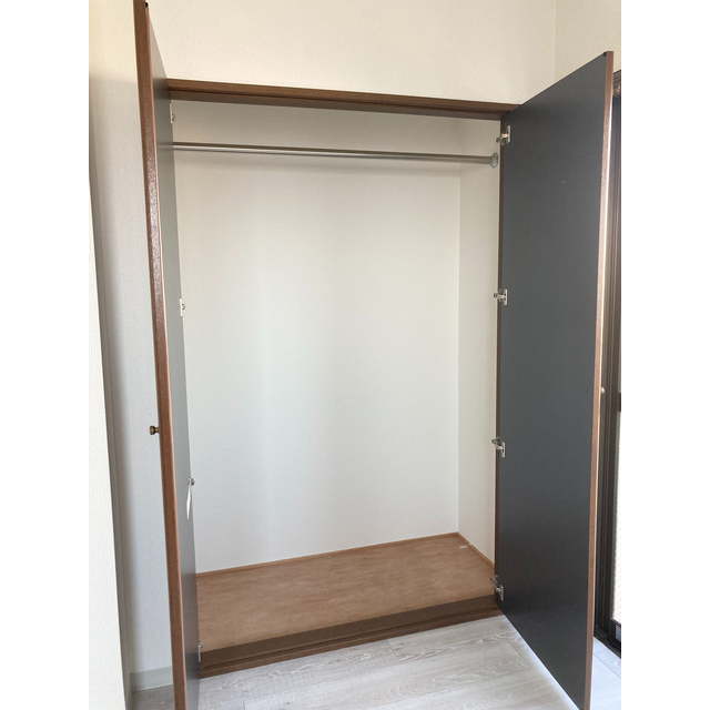 プリムローズ 洋室・バルコニー側・収納