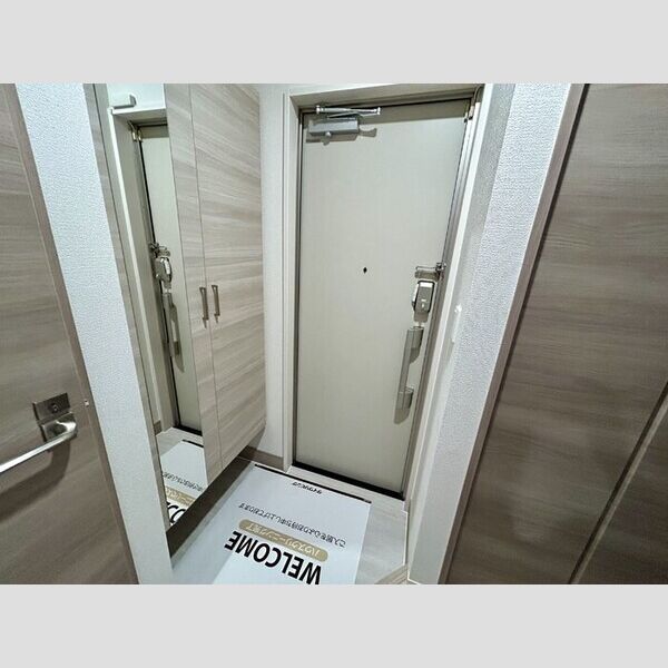 プラージュ津田沼101号室 玄関