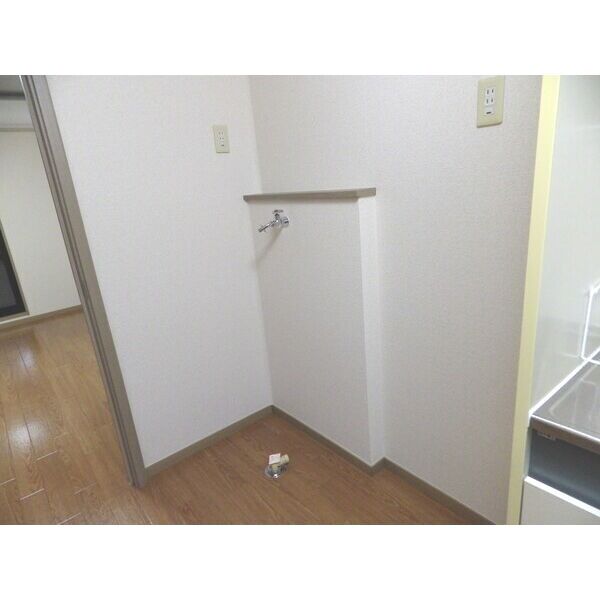 富士見ハイツB102号室 洗濯機置場