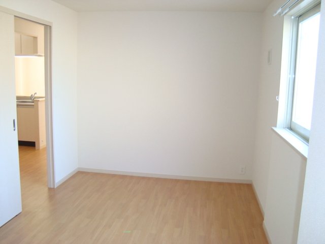 ラビランスＢ 洋室（イメージ）