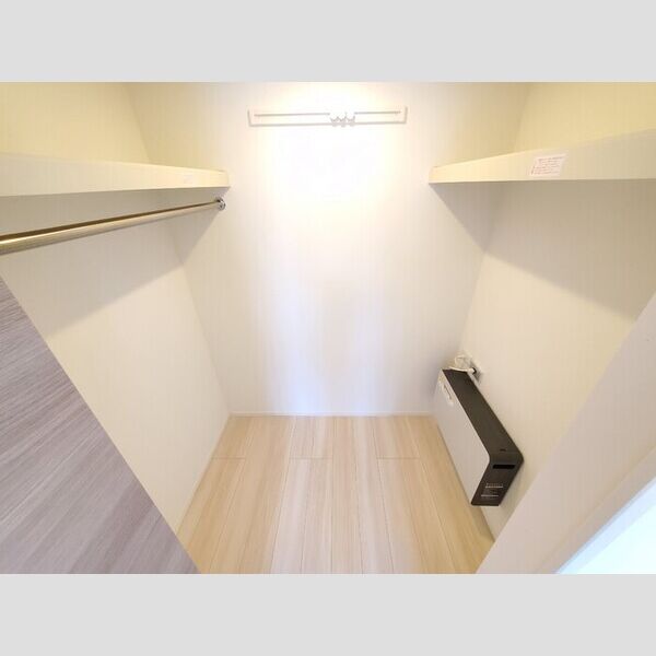 グラン・セントラル102号室 収納