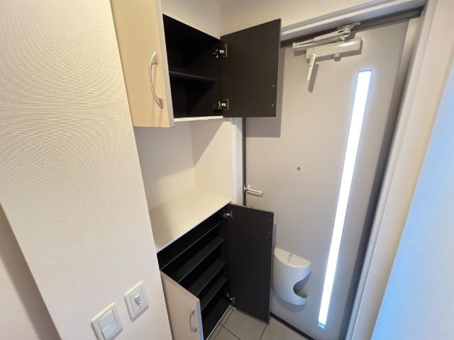 ハーモニーヒルズ206号室 下駄箱