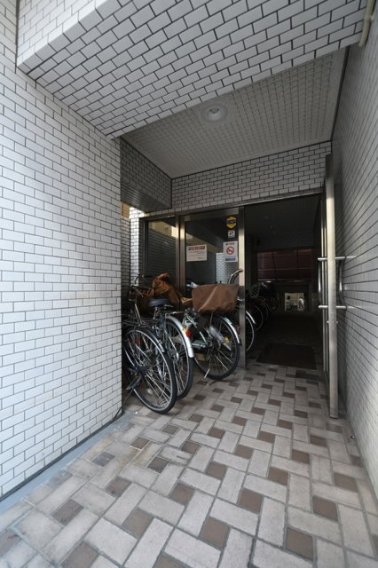 パールシティ川崎3階 エントランス