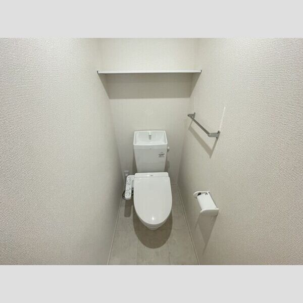 オルメル101号室 トイレ　温水洗浄暖房便座