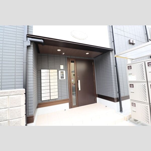 ウィングランデ202号室 エントランス