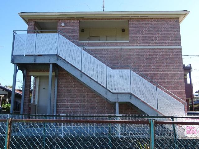 クラルテ 外観写真（昼）