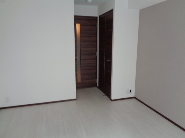 ジェノヴィア横浜鶴見市場スカイガーデン0609号室 リビング