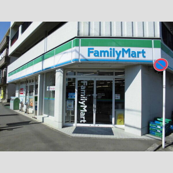 ステラ205号室 ファミリーマート　北八王子駅前店(240m)