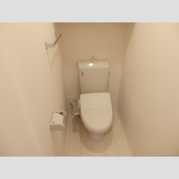 サンライトハイツ101号室 温水洗浄暖房便座