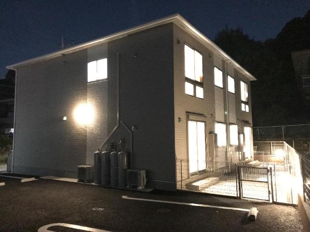 ポタジェ 外観写真（夜）