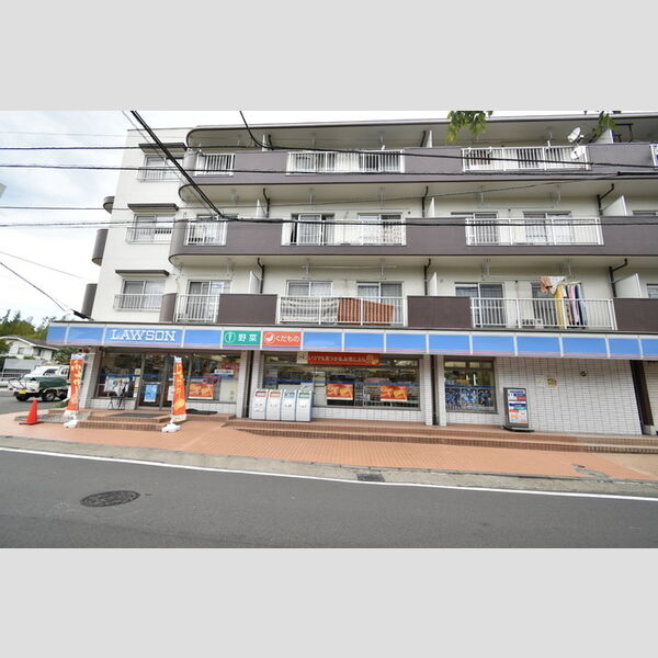 パーシモン　Ⅱ201号室 ローソン上麻生六丁目店