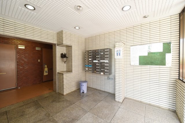 ユースフル千歳船橋4階 エントランス