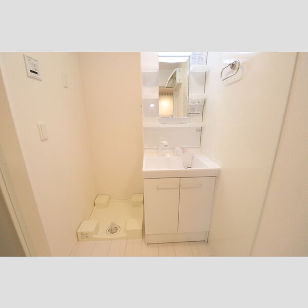 レーヴ・シェソワ307号室 洗髪洗面化粧台