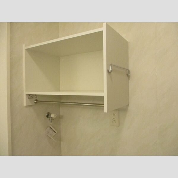 マノワール　ブリーズ(manoir brise)　A棟101号室 洗面室収納