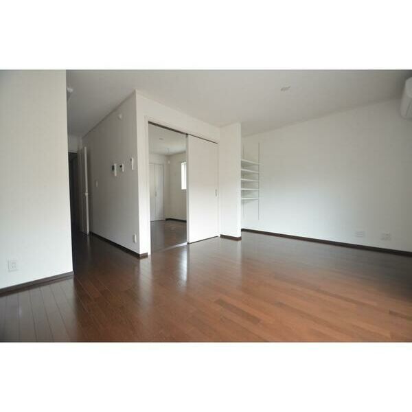 プチハイム201号室 リビング