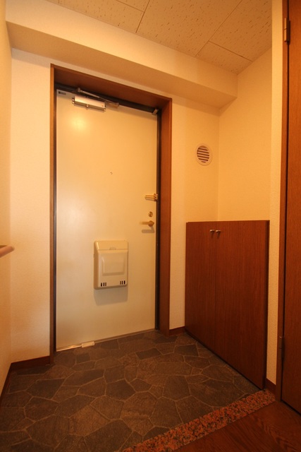 ピエトラ　ルーチェ 下駄箱付玄関！