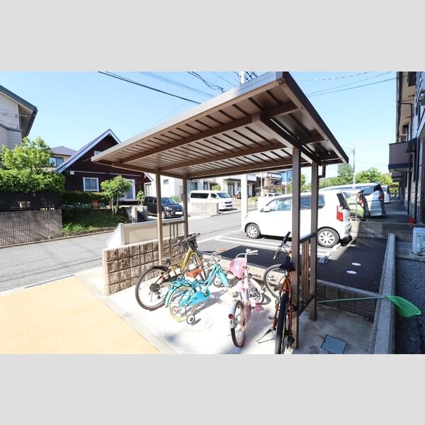 クレールコート201号室 駐輪場