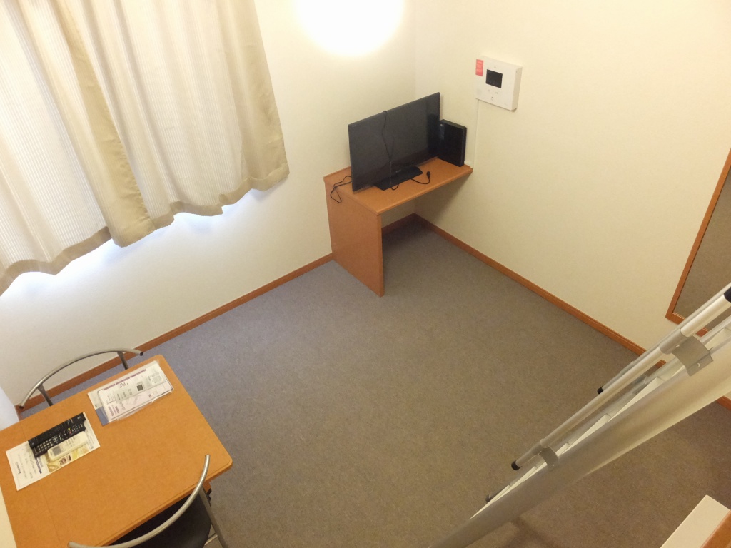 レオパレスリール リビング