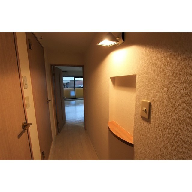 ロワジール204号室 玄関