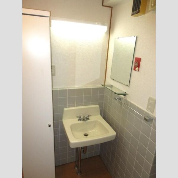 第二吉岡ビル 洗面器タイプ