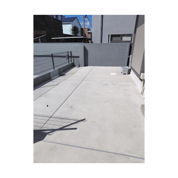 市川市国府台4丁目戸建A棟 エントランス