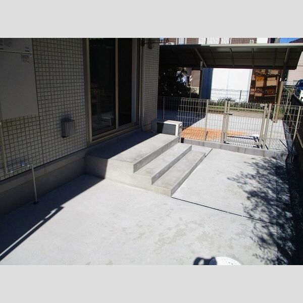 グランツ・シャルロッテ101号室 専用庭